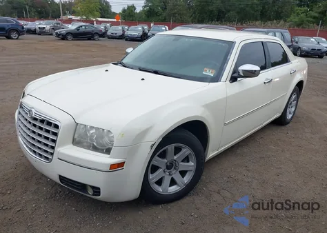 2010 Chrysler 300 Touring/Signature Series/Executive Series из США, поврежденный, VIN 2C3CA5CV9AH249929